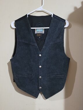Classic Black Suede Men's Vest - Timeless Button-Front Style Size M USED